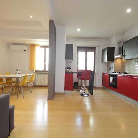 רומא Cozy And Comfy Apartment In Piramide Metro Stop מראה חיצוני תמונה